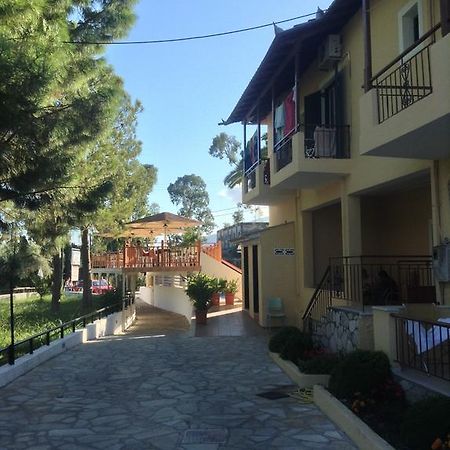 Michalis Place Apartments Vasilikí Eksteriør billede