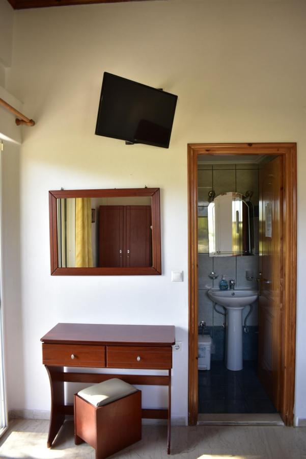 Michalis Place Apartments Vasilikí Eksteriør billede